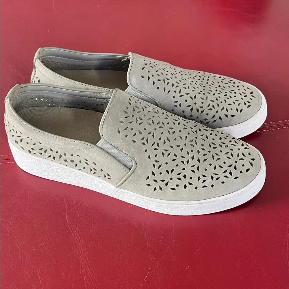 Vionic Kani Women's Size 7 Gray Grey Beige Leather Slip On Shoe Sneaker